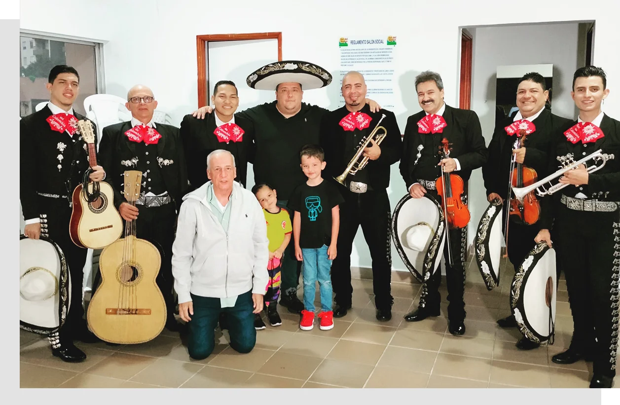 Reserva con el Mariachi sol de Colombia